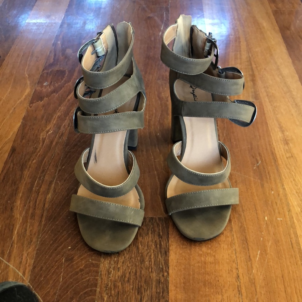 Qupid dark brown strappy heels